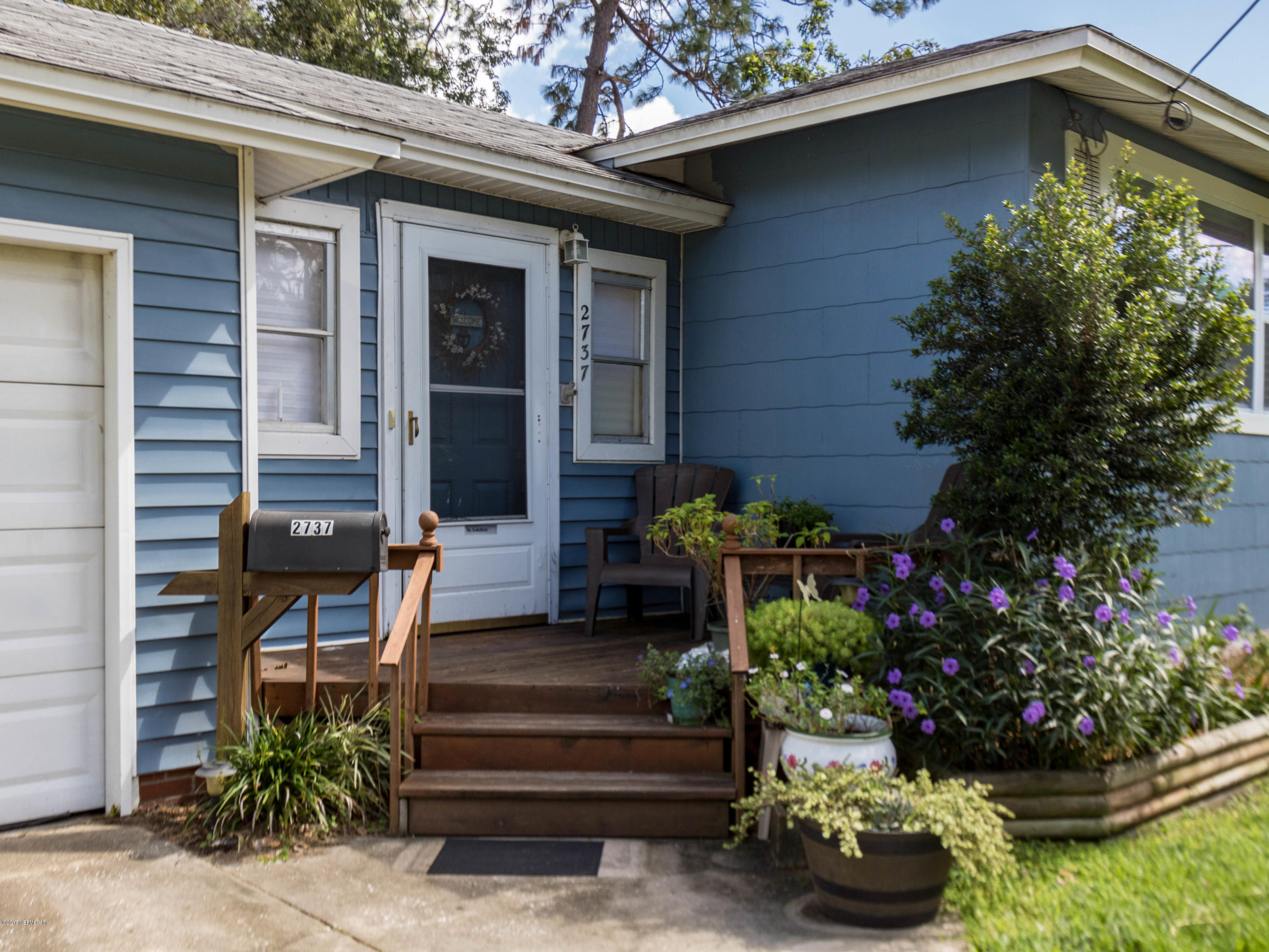 2737 Merwyn Road Jacksonville, FL 32207 - Photo 2 of 29 Charming Entrance