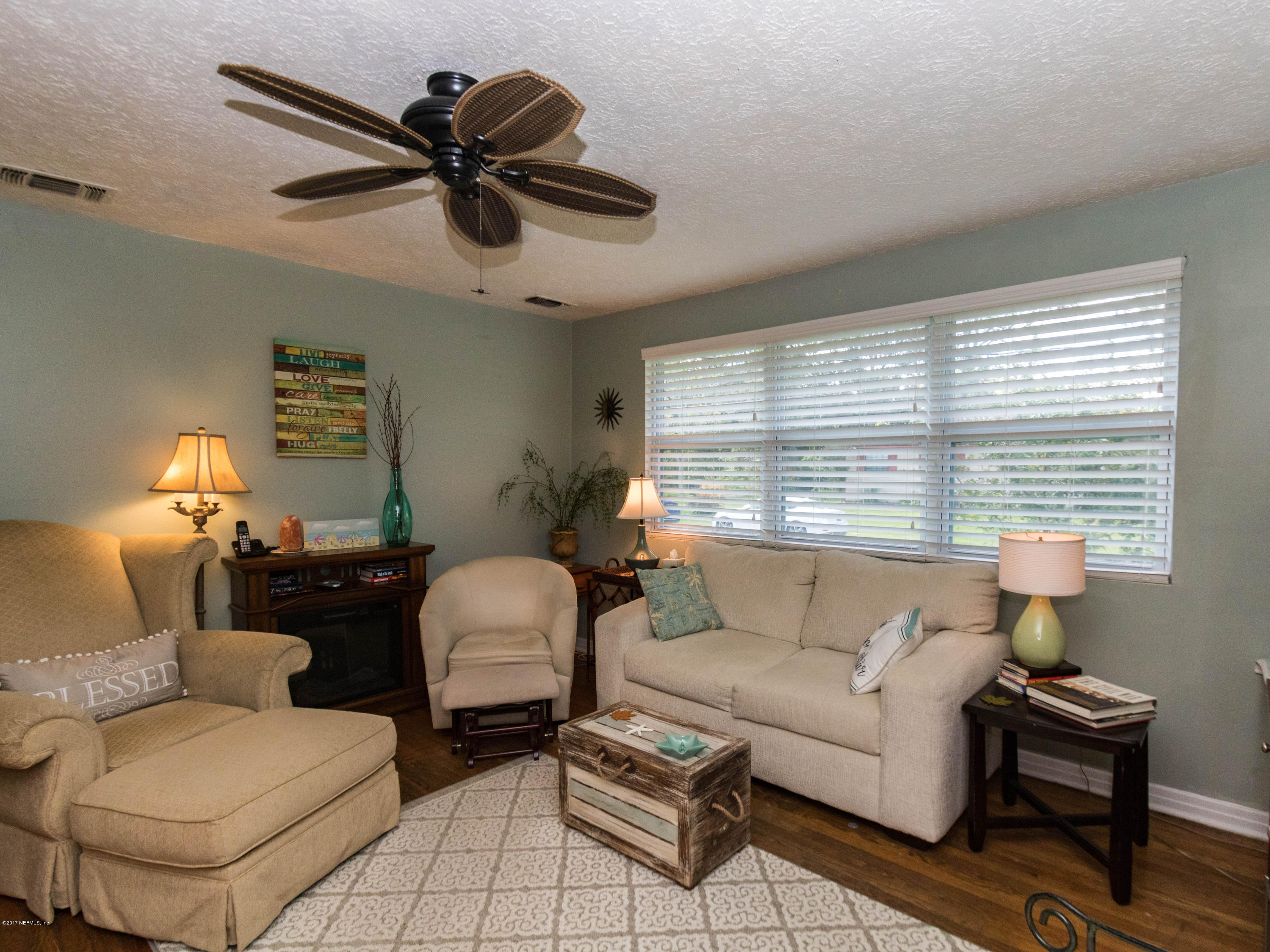 2737 Merwyn Road Jacksonville, FL 32207 - Photo 7 of 29 Newer Double Paned Windows
