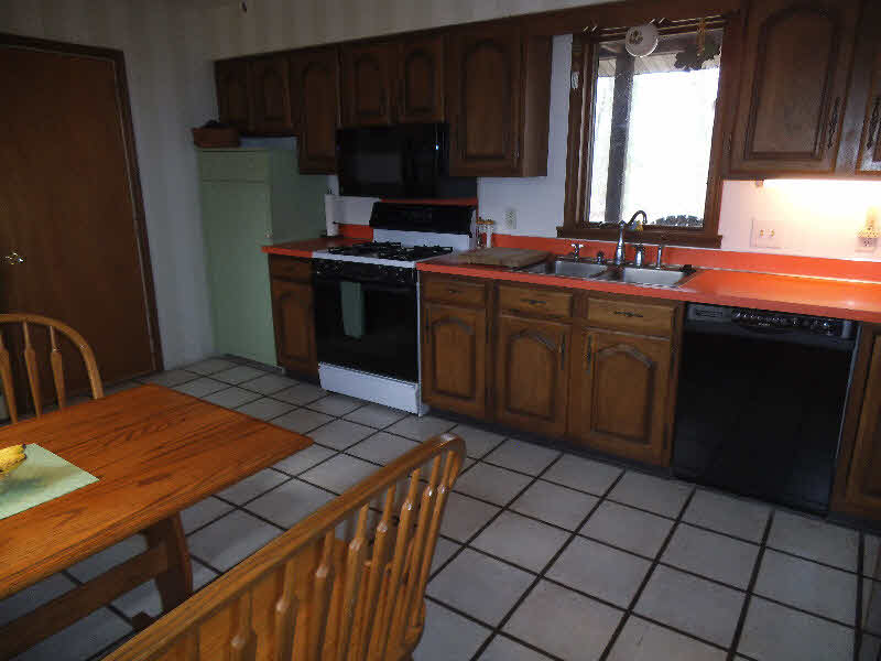 2291 West Anderson Road Linwood, MI 48634 - Photo 11 of 17