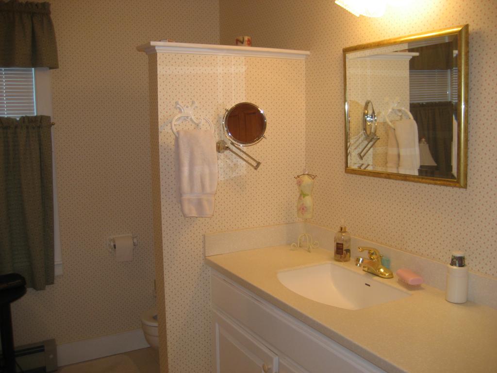 1968 Hillside Road Hartford, VT 05059 - Photo 22 of 37 Gallery Image 22