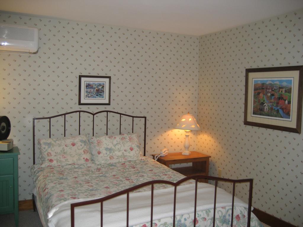 1968 Hillside Road Hartford, VT 05059 - Photo 29 of 37 Gallery Image 29