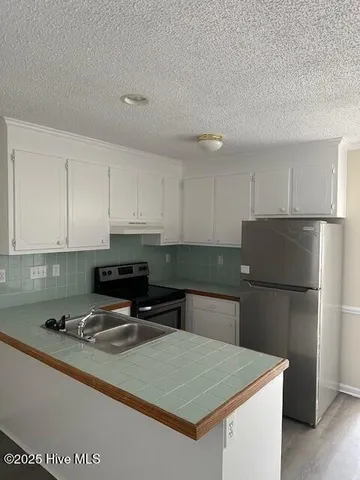 $950 | 3800 Sterling Pointe Drive, Unit A5, Winterville, NC 28590