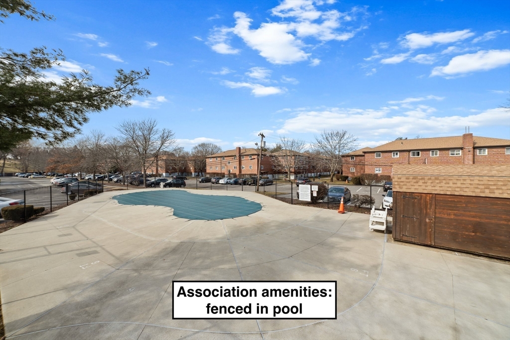 26 Westgate Road, Unit 264 Chestnut Hill, MA 02467 - Photo 22 of 30 a view of a terrace