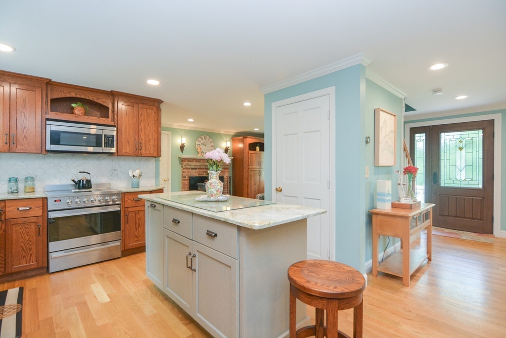 2 Crestview Drive Mendon, MA 01756 - Photo 13 of 42