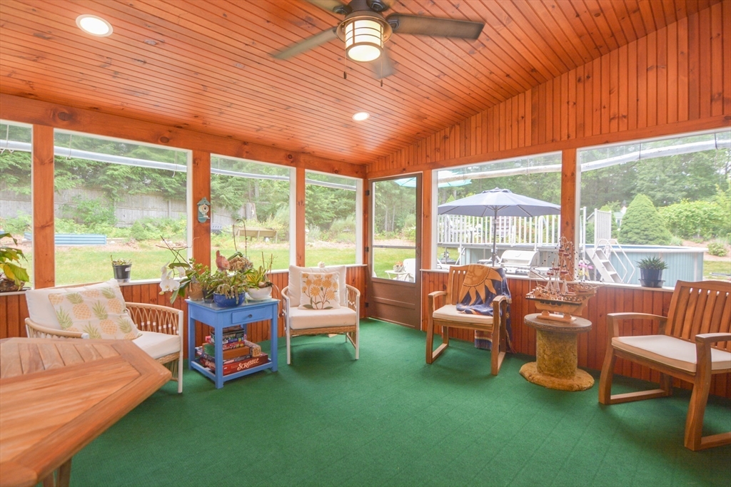 2 Crestview Drive Mendon, MA 01756 - Photo 17 of 42