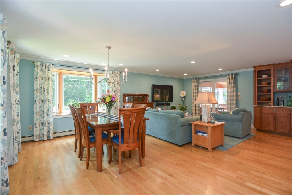 2 Crestview Drive Mendon, MA 01756 - Photo 4 of 42