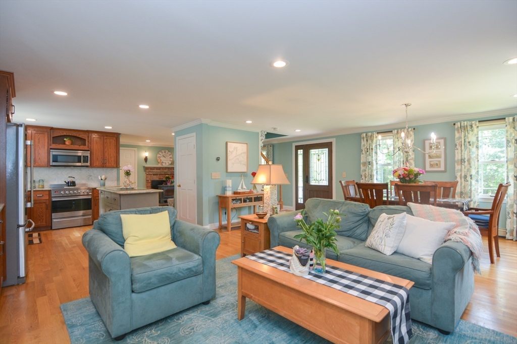 2 Crestview Drive Mendon, MA 01756 - Photo 5 of 42