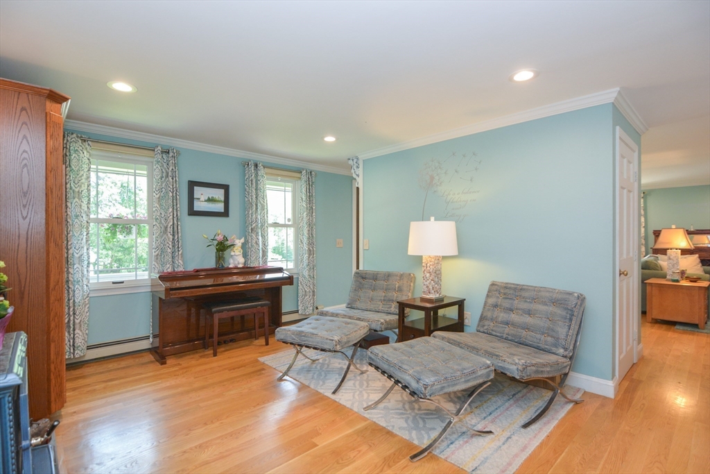 2 Crestview Drive Mendon, MA 01756 - Photo 8 of 42