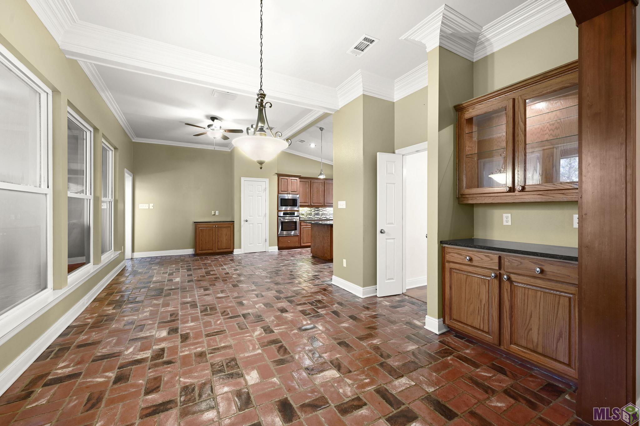 18616 Perkins Road Prairieville, LA 70769 - Photo 9 of 34