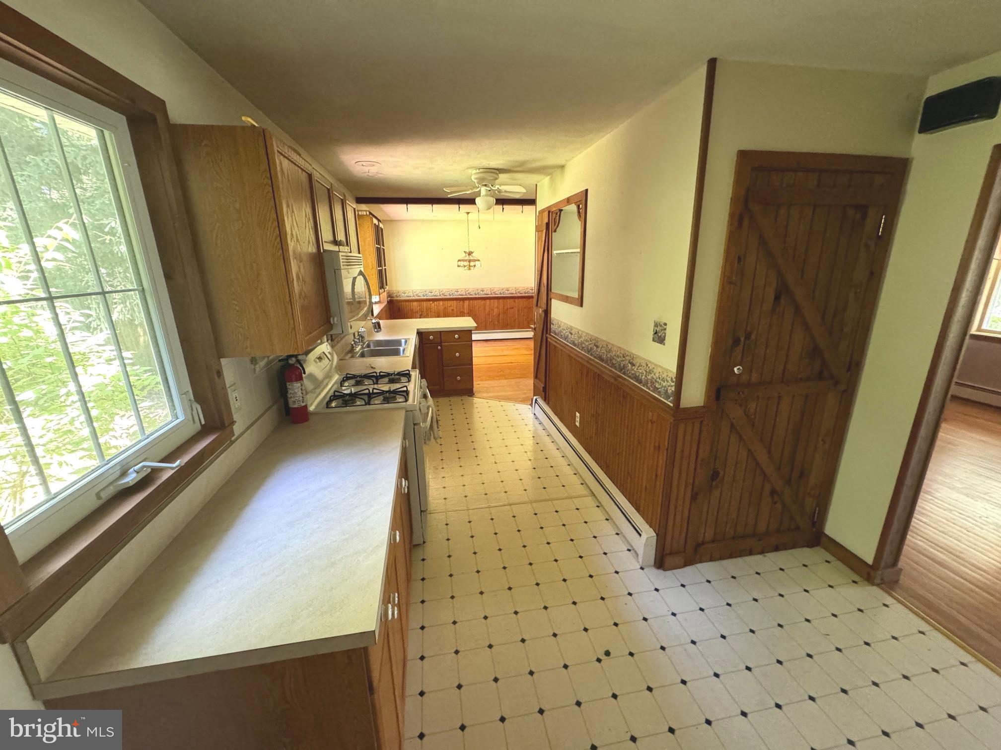 81 Streeker Road Wrightstown, NJ 08562 - Photo 10 of 16