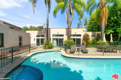 $7,995,000 | 521 North Rexford Drive, Beverly Hills, CA 90210