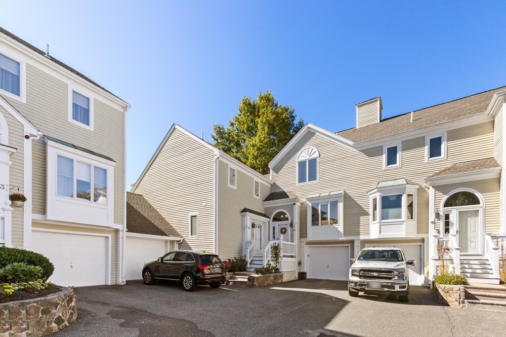 15 Abington Road, Unit 15 Danvers, MA 01923 - Photo 2 of 39