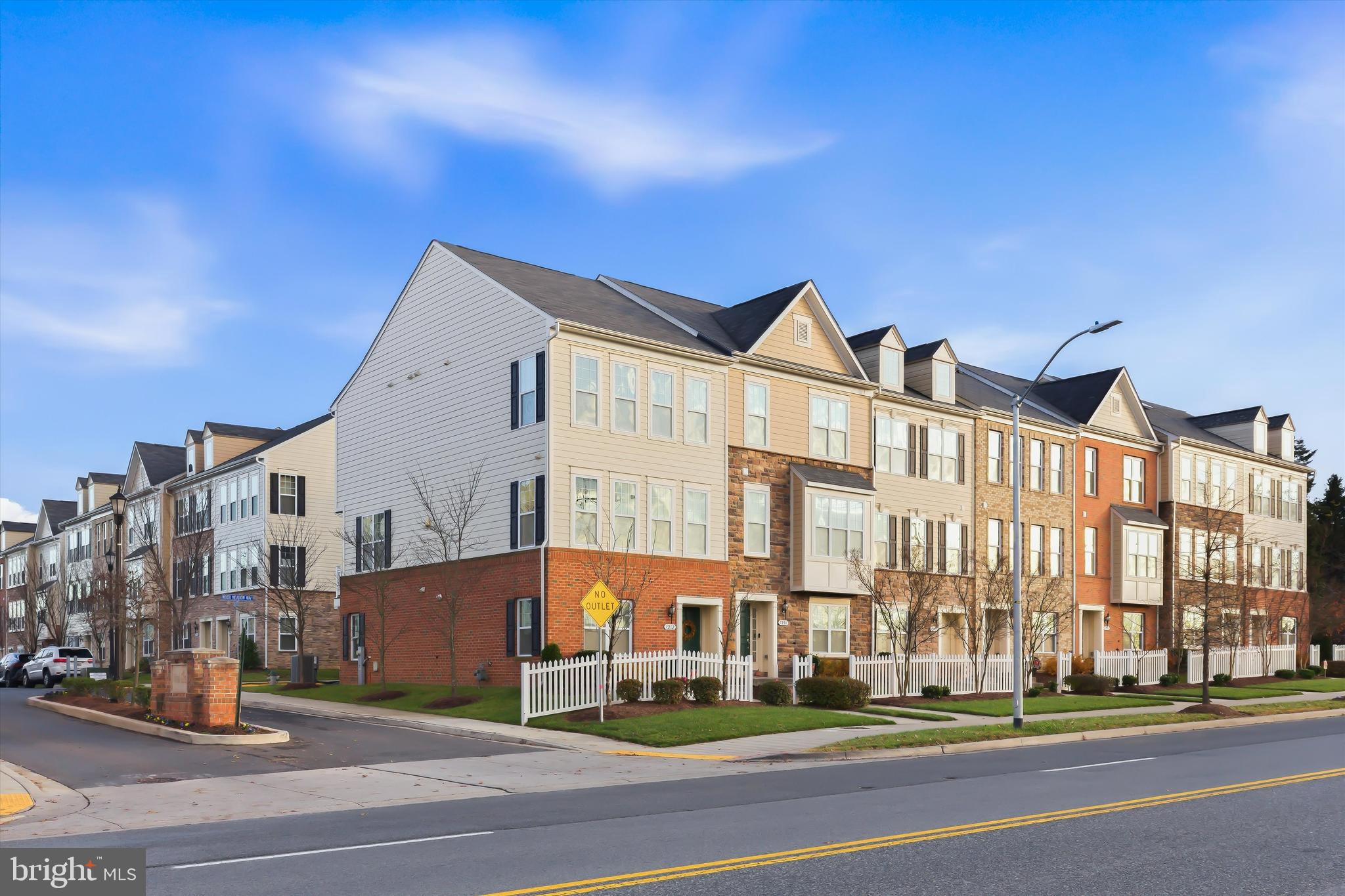 7206 Wood Meadow Way Lanham, MD 20706 - Photo 4 of 61 a view of a big building