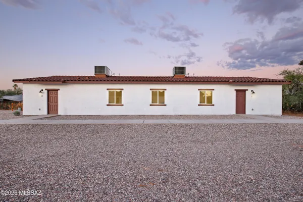 $425,000 | 370 East Corona Road, Tucson, AZ 85756