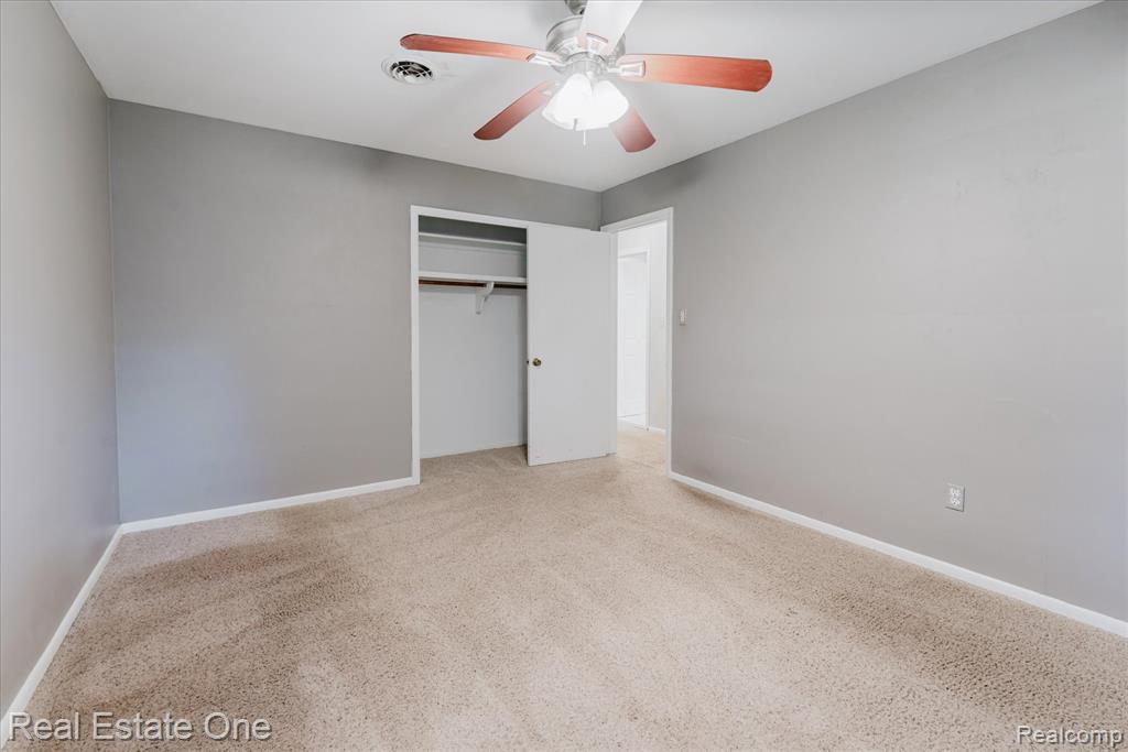 2270 Kingsford Road Rochester Hills, MI 48309 - Photo 32 of 43