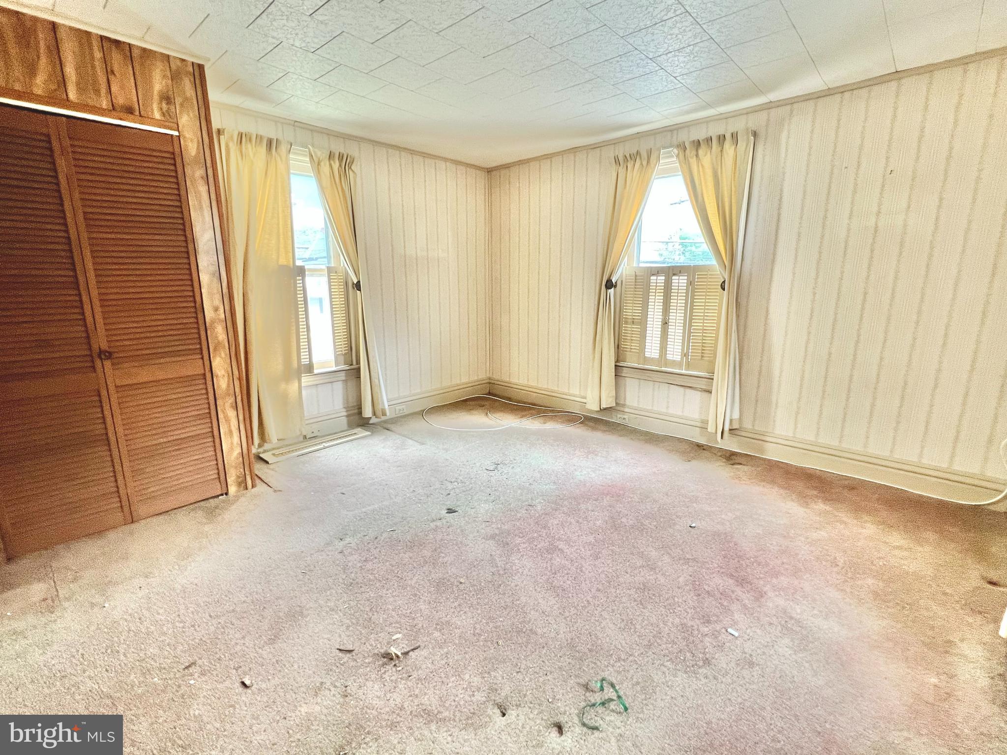 203 North Cedar Street Lititz, PA 17543 - Photo 20 of 34 an empty room with windows