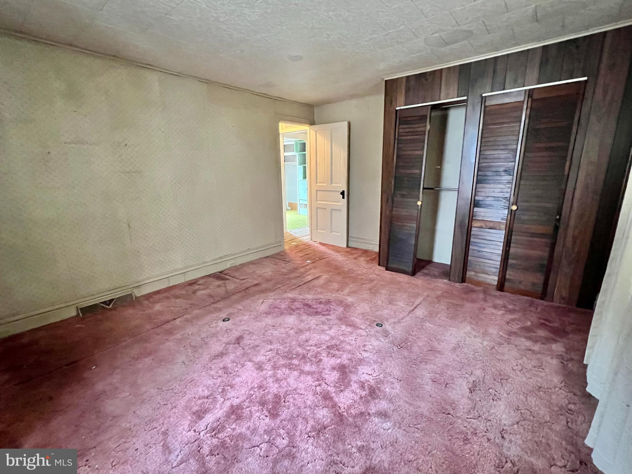203 North Cedar Street Lititz, PA 17543 - Photo 22 of 34 an empty room with closet
