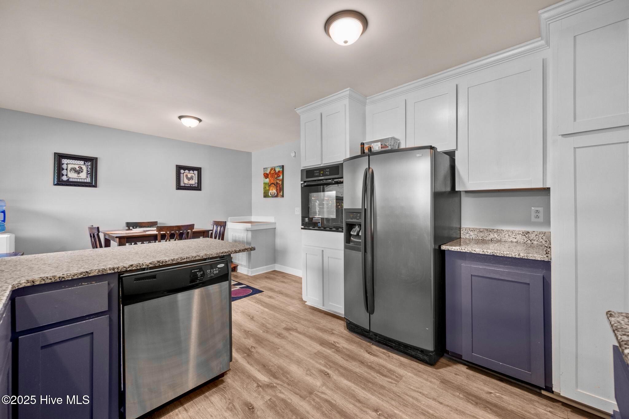 802 Sound View Drive Hampstead, NC 28443 - Photo 21 of 66 Main unit kitchen