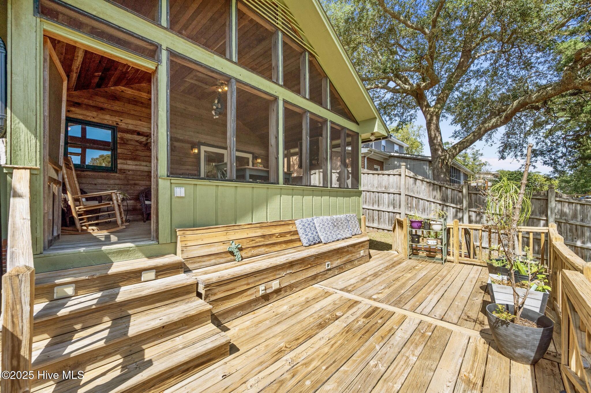 802 Sound View Drive Hampstead, NC 28443 - Photo 25 of 66 Deck facing canal (main unit)