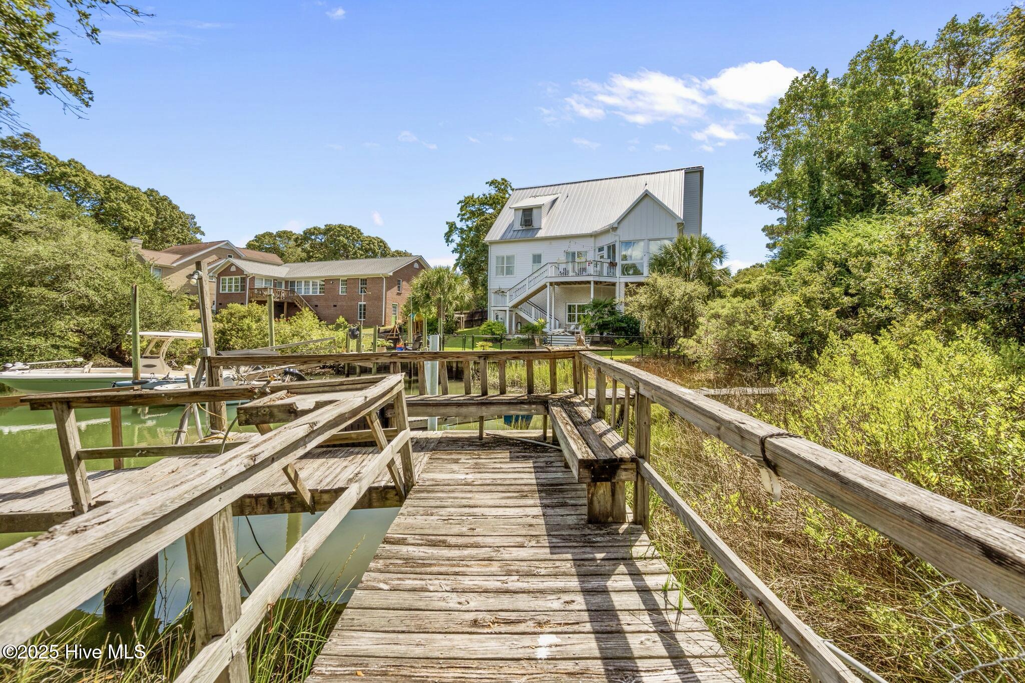 802 Sound View Drive Hampstead, NC 28443 - Photo 5 of 66 1DAEC9DE-30AD-409C-8A07-60AD51377BCB_1_2