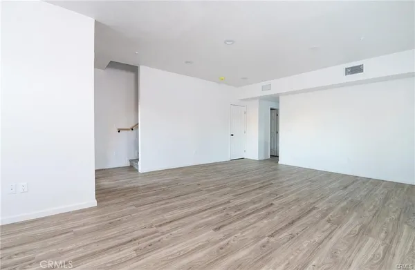 $749,000 | 5510 East Los Angeles Avenue, Unit 3, Simi Valley, CA 93063
