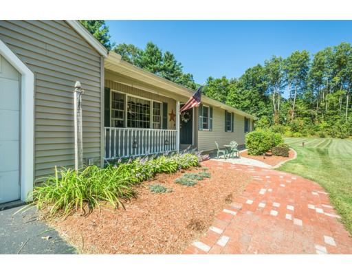 225 Fiske Hill Road Sturbridge, MA 01566 - Photo 4 of 39 Gallery Image 4