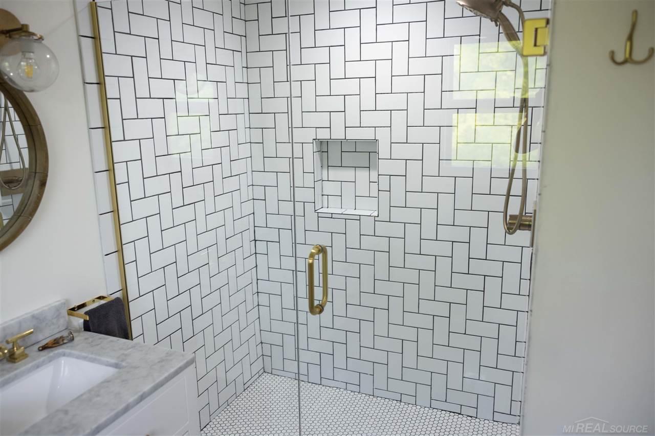 19800 Beverly Road Beverly Hills, MI 48025 - Photo 30 of 41