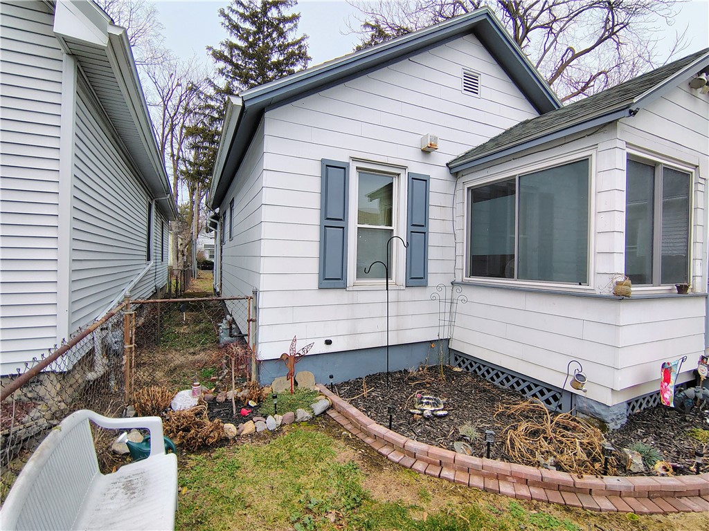 16 Whalin Street Rochester, NY 14620 - Photo 30 of 38 North side of house