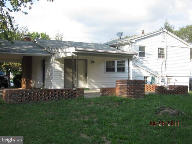 6351 Meriwether Lane Springfield, VA 22150 - Photo 6 of 15 Exterior (Rear)