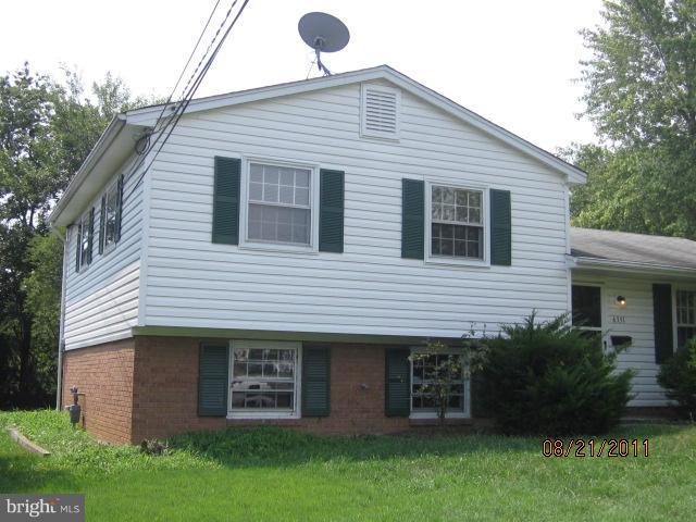 6351 Meriwether Lane Springfield, VA 22150 - Photo 10 of 15 Exterior (Front)