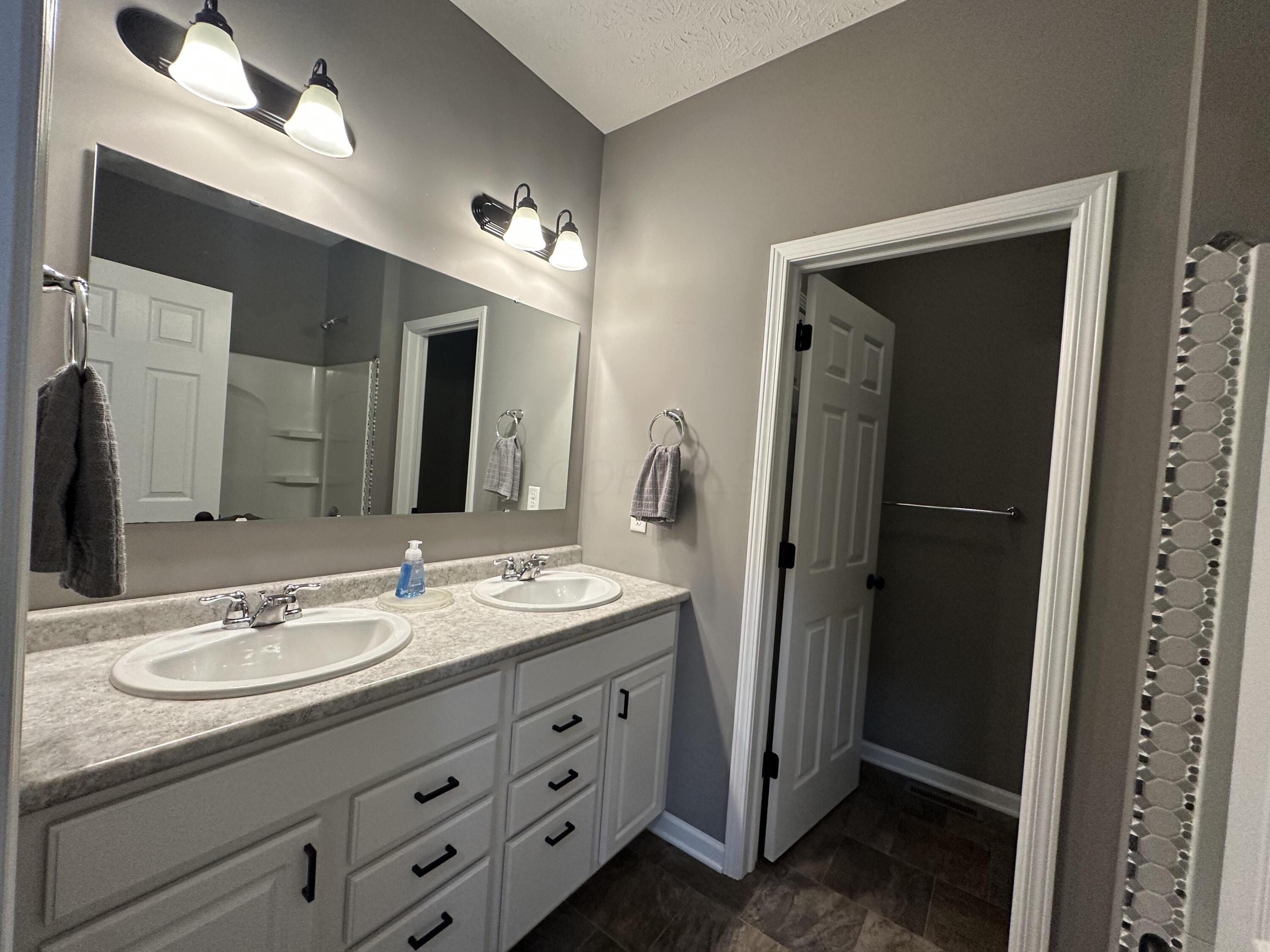 2434 Pickerington Road Carroll, OH 43112 - Photo 27 of 58