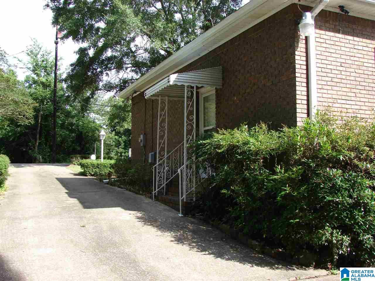 1204 Eastern Valley Road Bessemer, AL 35020 - Photo 4 of 23