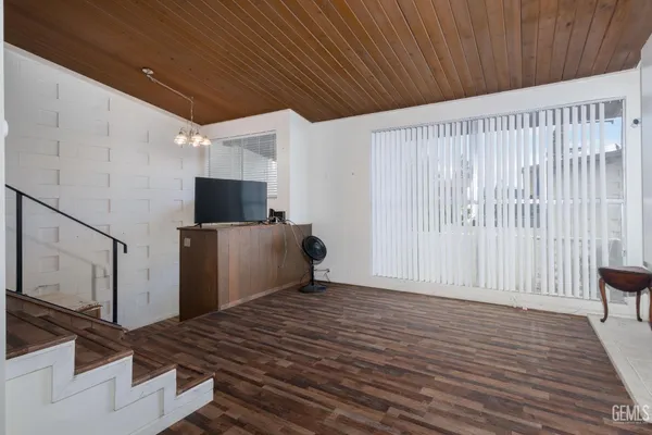 $165,000 | Undisclosed Address, Bakersfield, CA 93305