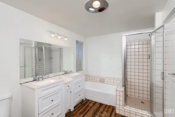 $165,000 | Undisclosed Address, Bakersfield, CA 93305