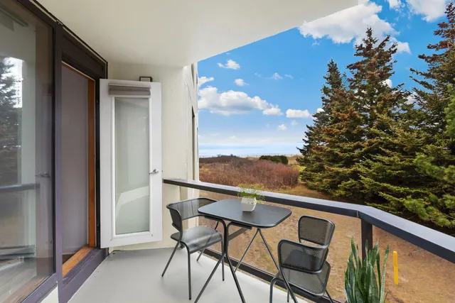 $595,000 | 215 East Grand Avenue, Unit 210, Old Orchard Beach, ME 04064