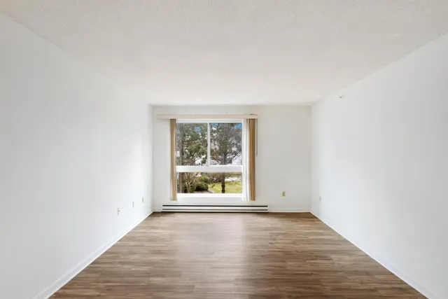 $595,000 | 215 East Grand Avenue, Unit 210, Old Orchard Beach, ME 04064