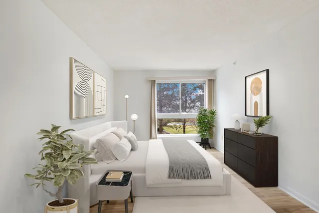 $595,000 | 215 East Grand Avenue, Unit 210, Old Orchard Beach, ME 04064