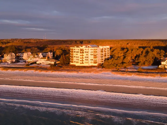 $595,000 | 215 East Grand Avenue, Unit 210, Old Orchard Beach, ME 04064