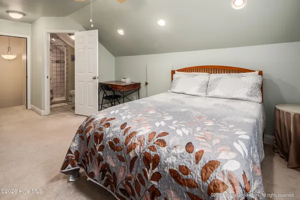 $575,000 | 109 Deep Creek Road, Chocowinity, NC 27817