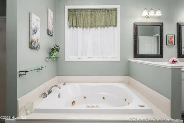 $575,000 | 109 Deep Creek Road, Chocowinity, NC 27817