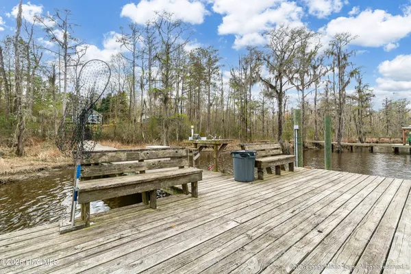 $575,000 | 109 Deep Creek Road, Chocowinity, NC 27817