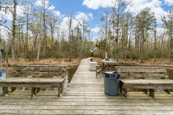 $575,000 | 109 Deep Creek Road, Chocowinity, NC 27817