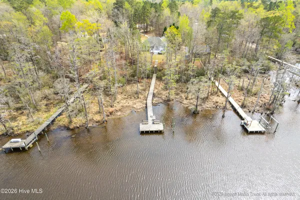 $575,000 | 109 Deep Creek Road, Chocowinity, NC 27817