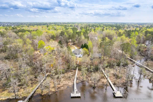 $575,000 | 109 Deep Creek Road, Chocowinity, NC 27817