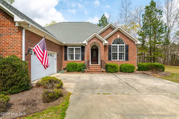 $575,000 | 109 Deep Creek Road, Chocowinity, NC 27817