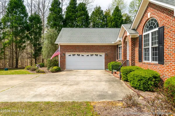 $575,000 | 109 Deep Creek Road, Chocowinity, NC 27817