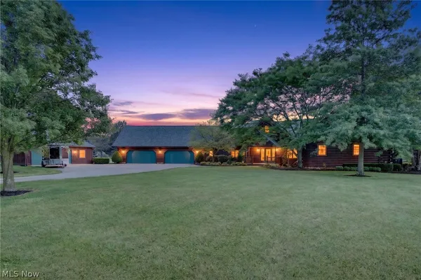 $950,000 | 16727 Pitts Road, Wellington, OH 44090