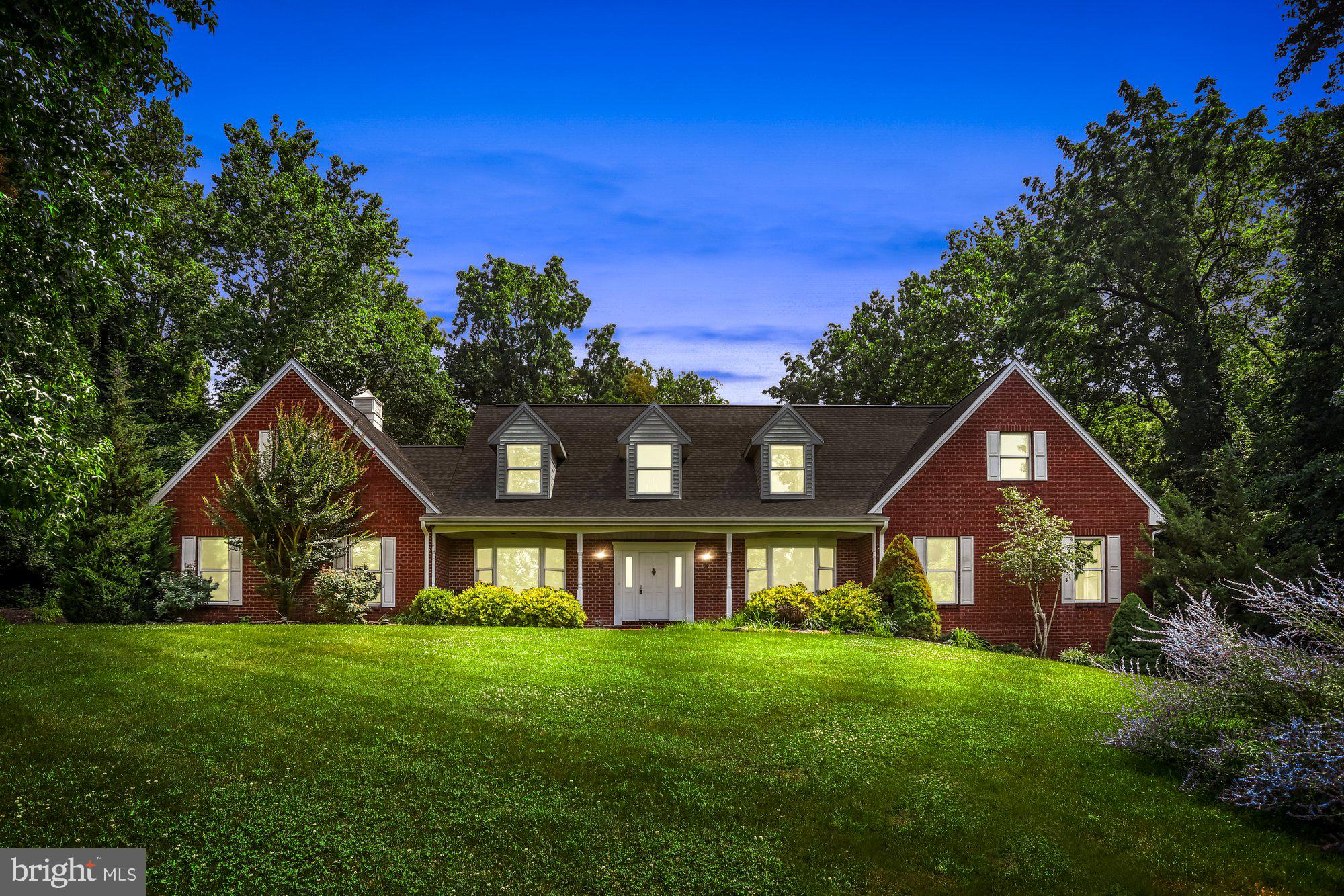 Welcome to 875 Stoverdale Road