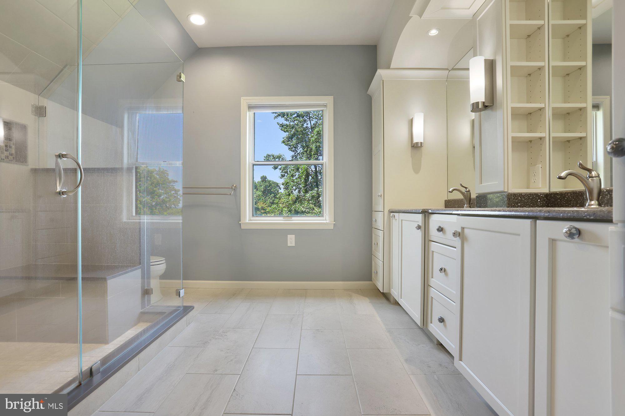 875 Stoverdale Road Hummelstown, PA 17036 - Photo 18 of 33 Primary Bathroom