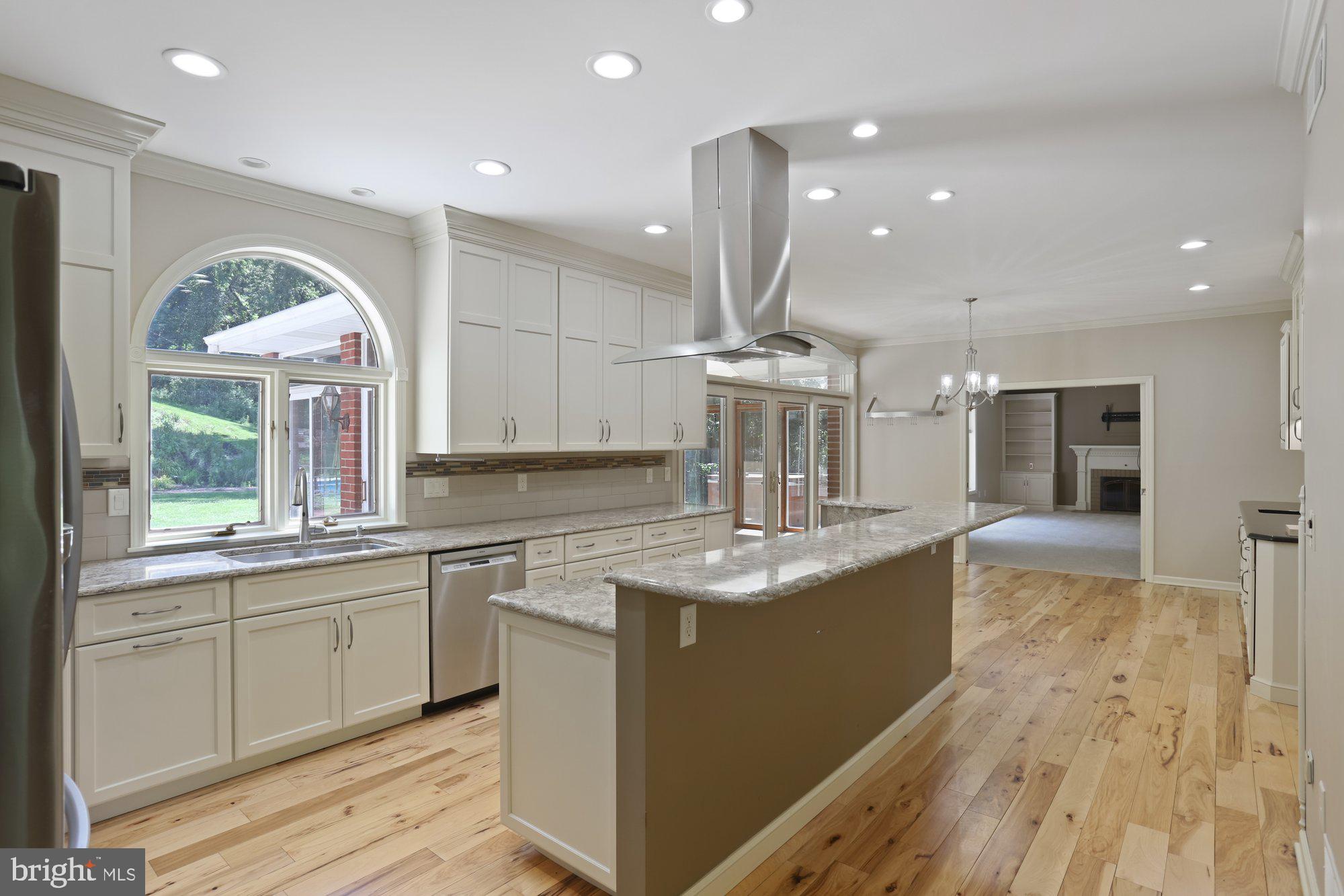 875 Stoverdale Road Hummelstown, PA 17036 - Photo 8 of 33 Kitchen